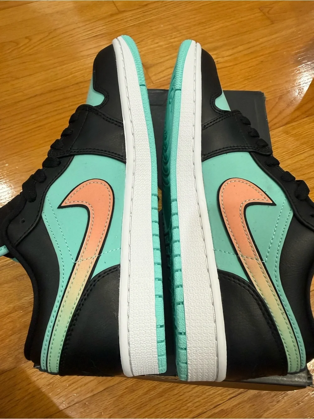 Air Jordan 1 Low SE